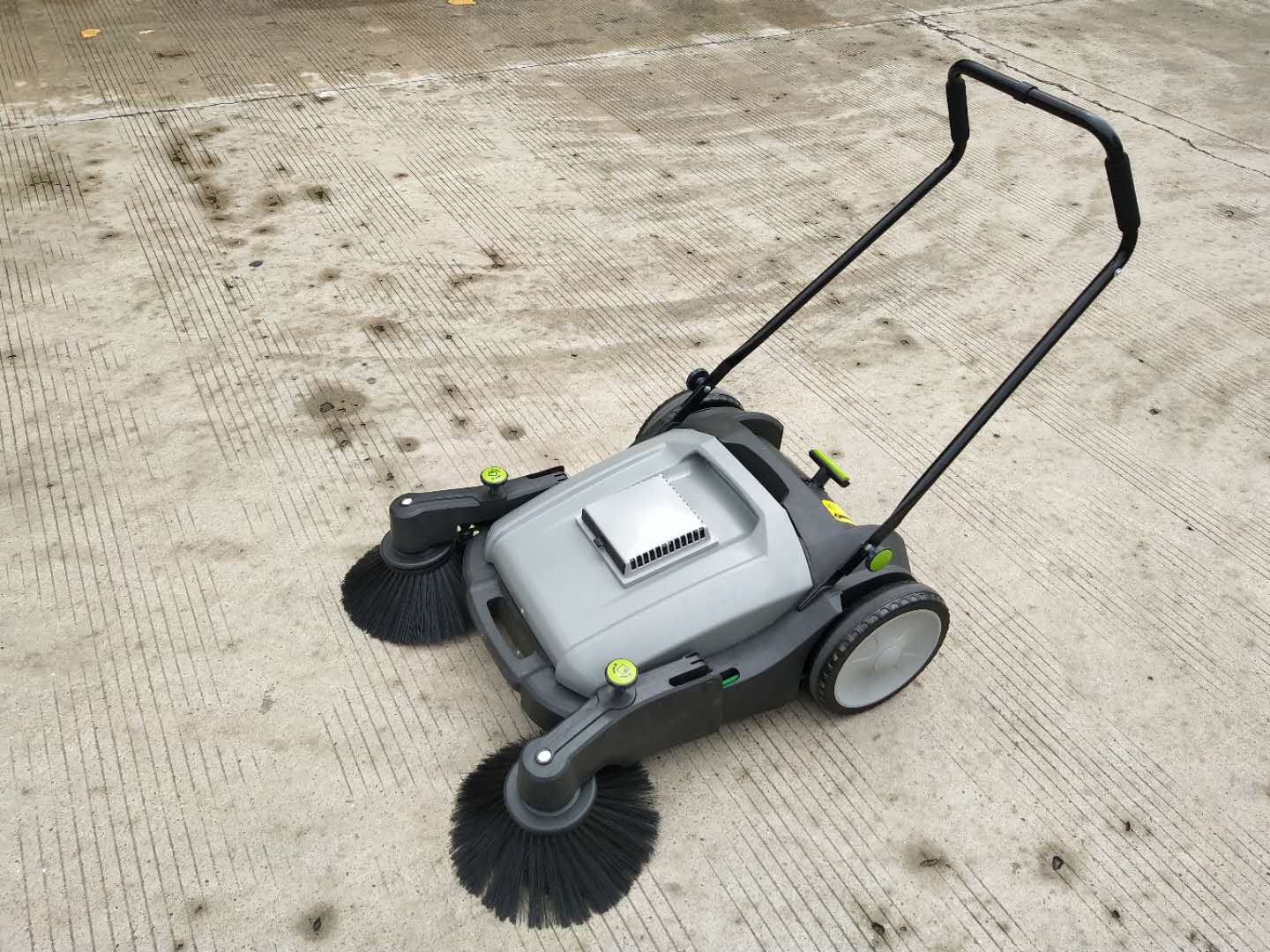 手推式掃地車